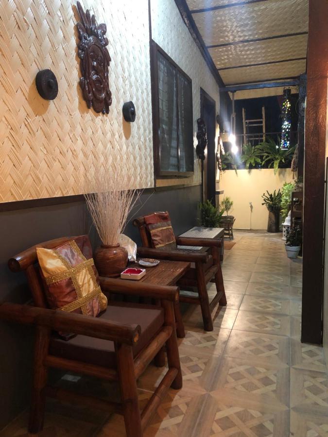 Hiraya Homestay Корон Екстериор снимка